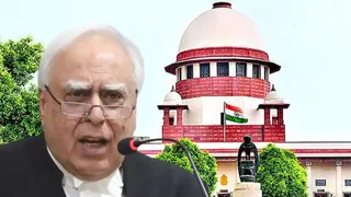 दलबदल मामले पर सुप्रीम कोर्ट में सुनवाई, कपिल सिब्बल की याचिका पर उठे सवाल